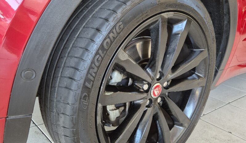 
								Jaguar E-Pace 2.0 P250 R-Dynamic S 4WD full									