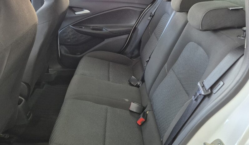 
								Chevrolet Onix Plus 1.0 LT II (Flex) full									