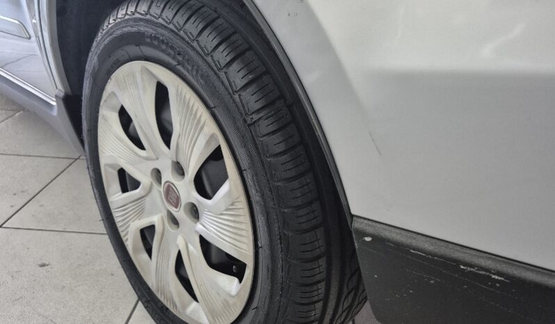 
								Fiat Grand Siena Evo Attractive 1.4 8V (Flex) full									