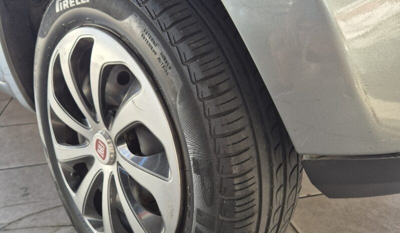 
								Fiat Idea Attractive 1.4 8V (Flex) full									