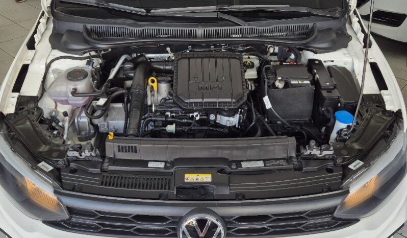 
								Volkswagen Polo Track 1.0 Flex 12V 5p full									