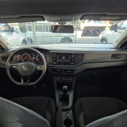 
										Volkswagen Polo Track 1.0 Flex 12V 5p full									