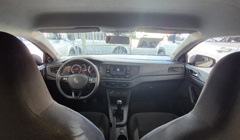 
								Volkswagen Polo Track 1.0 Flex 12V 5p full									