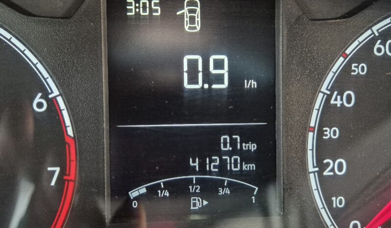 
								Volkswagen Polo Track 1.0 Flex 12V 5p full									