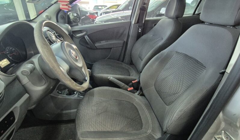 
								Fiat Palio Attractive 1.4 8V (Flex) full									