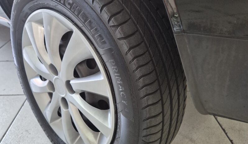 
								Fiat Doblò Essence 1.8 16V (Flex) full									