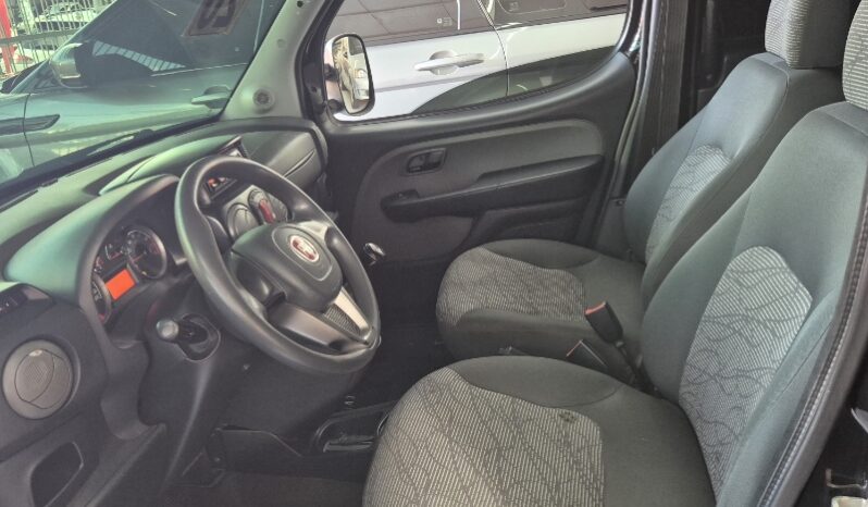 
								Fiat Doblò Essence 1.8 16V (Flex) full									