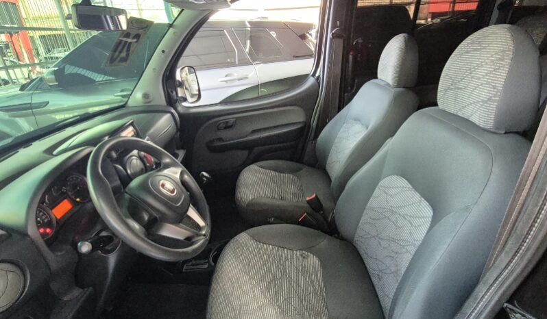 
								Fiat Doblò Essence 1.8 16V (Flex) full									