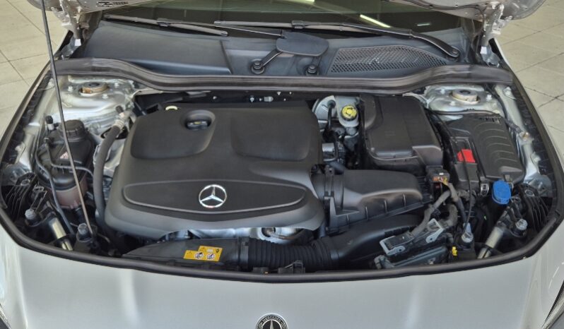 
								Mercedes-Benz CLA 180 1.6 CGI GASOLINA 7G-DCT full									