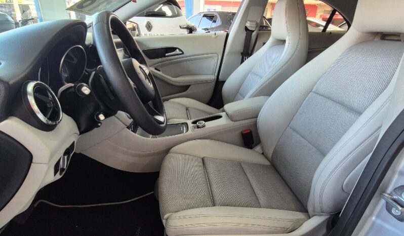 
								Mercedes-Benz CLA 180 1.6 CGI GASOLINA 7G-DCT full									