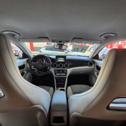 
										Mercedes-Benz CLA 180 1.6 CGI GASOLINA 7G-DCT full									