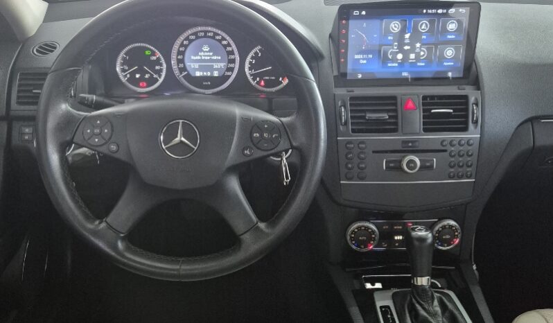 
								Mercedes-Benz Classe C C 180 CGI Classic Blue Efficiency full									