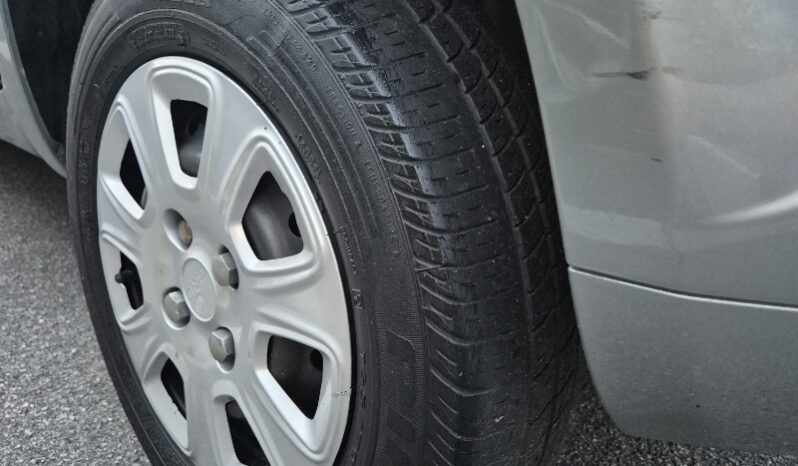 
								Fiat Uno Vivace 1.0 8V (Flex) 4p full									