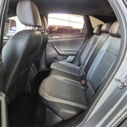 
										Volkswagen Nivus Highline 1.0 Turbo (Aut.) full									