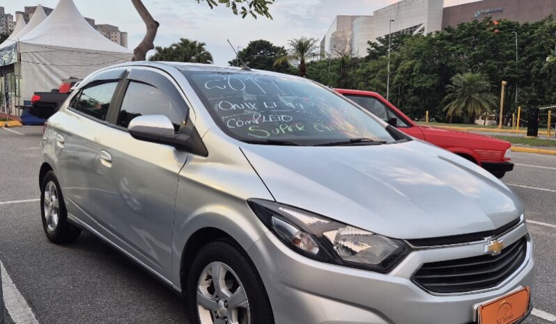 
								Chevrolet Onix 1.4 LT SPE/4 full									