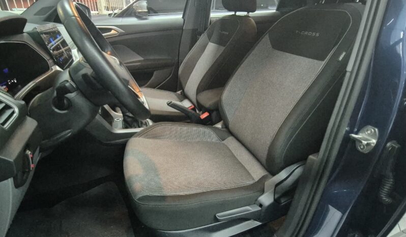 
								Volkswagen T-Cross 1.0 200 TSI 12V (Aut) (Flex) full									