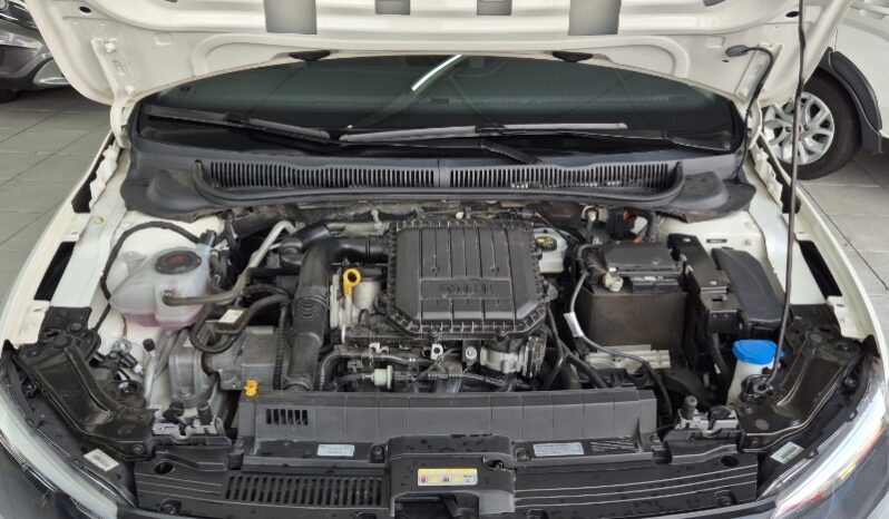 
								Volkswagen Polo Track 1.0 Flex 12V 5p full									