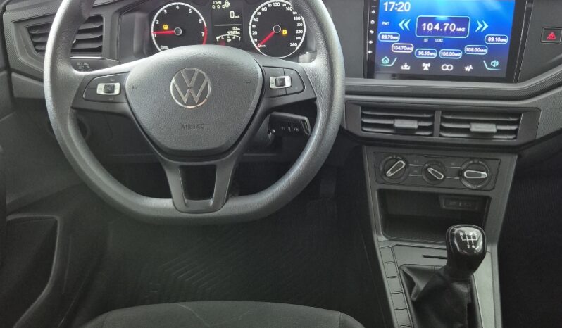 
								Volkswagen Polo Track 1.0 Flex 12V 5p full									