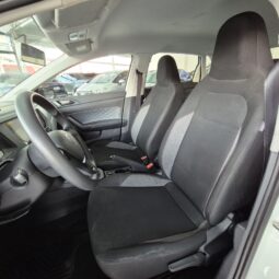 
										Volkswagen Polo Track 1.0 Flex 12V 5p full									