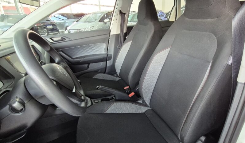 
								Volkswagen Polo Track 1.0 Flex 12V 5p full									