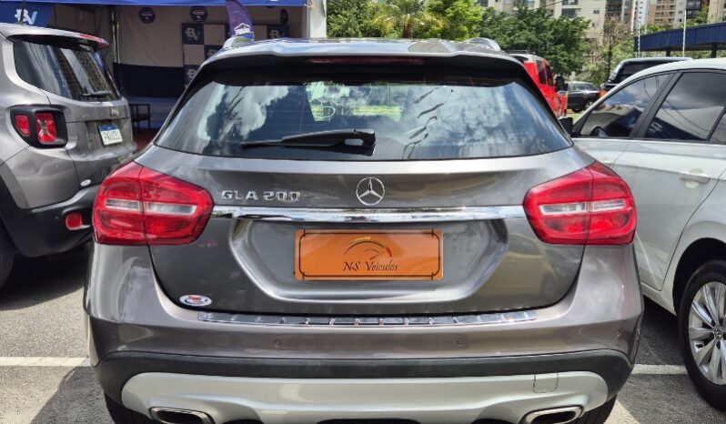 
								Mercedes-Benz GLA 200 GLA 200 1.6 Advance full									