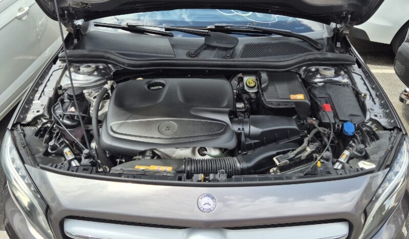 
								Mercedes-Benz GLA 200 GLA 200 1.6 Advance full									