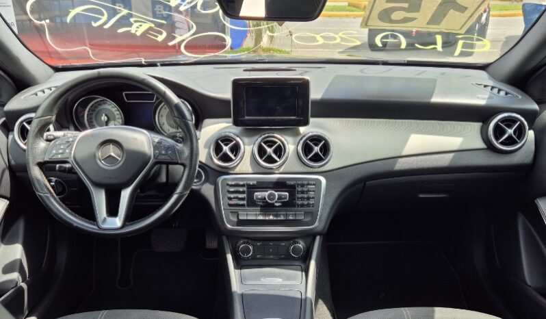 
								Mercedes-Benz GLA 200 GLA 200 1.6 Advance full									