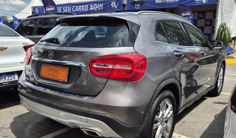 
								Mercedes-Benz GLA 200 GLA 200 1.6 Advance full									