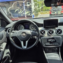 
										Mercedes-Benz GLA 200 GLA 200 1.6 Advance full									