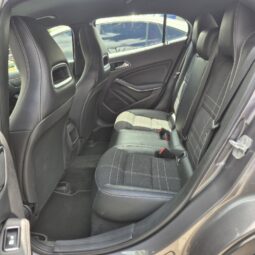 
										Mercedes-Benz GLA 200 GLA 200 1.6 Advance full									