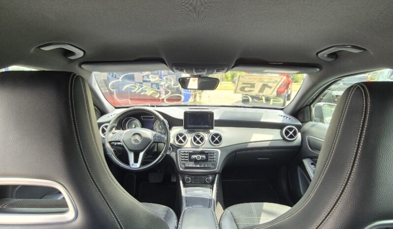 
								Mercedes-Benz GLA 200 GLA 200 1.6 Advance full									