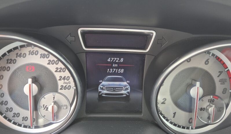 
								Mercedes-Benz GLA 200 GLA 200 1.6 Advance full									