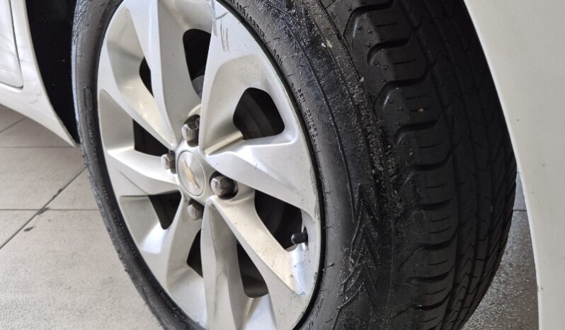 
								Chevrolet Onix Plus 1.0 LT II (Flex) full									