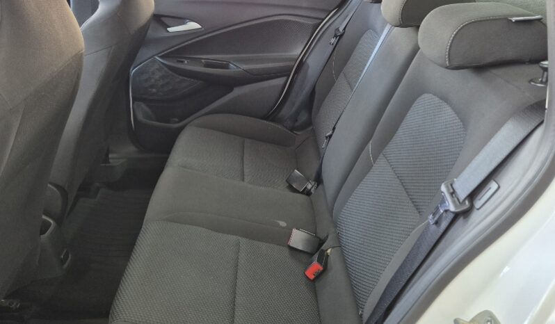 
								Chevrolet Onix Plus 1.0 LT II (Flex) full									