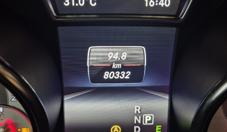 
								Mercedes-Benz GLA 200 GLA 200 1.6 Advance full									