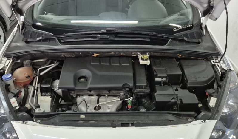 
								Peugeot 308 Quiksilver 1.6 16v full									