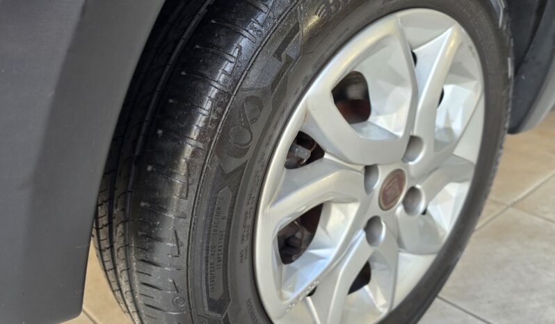 
								Fiat Mobi Evo Way On 1.0 (Flex) full									