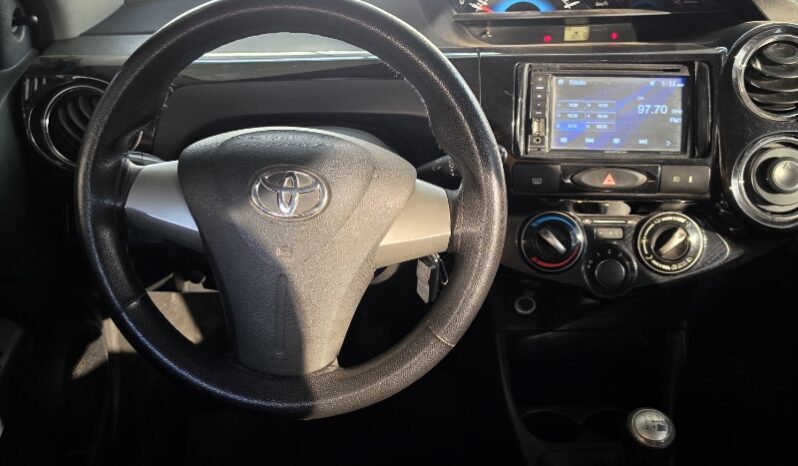
								Toyota Etios XS 1.5 (Flex) full									