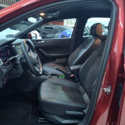 
										Volkswagen Nivus Highline 200 TSI full									