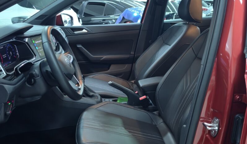
								Volkswagen Nivus Highline 200 TSI full									