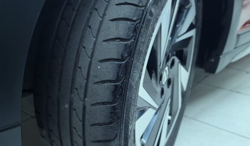 
								Volkswagen Nivus Highline 200 TSI full									