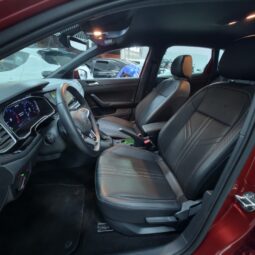 
										Volkswagen Nivus Highline 200 TSI full									