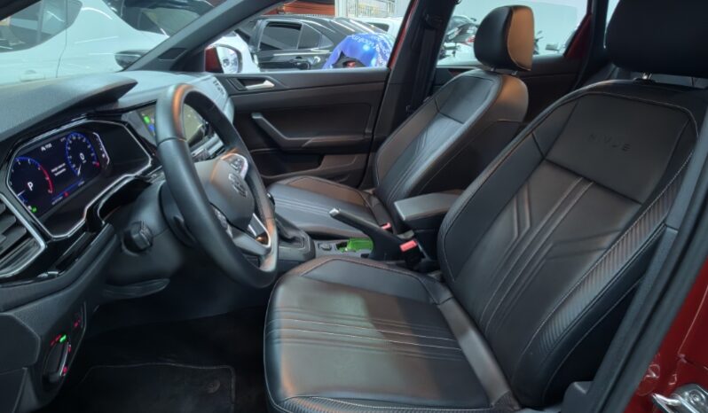 
								Volkswagen Nivus Highline 200 TSI full									