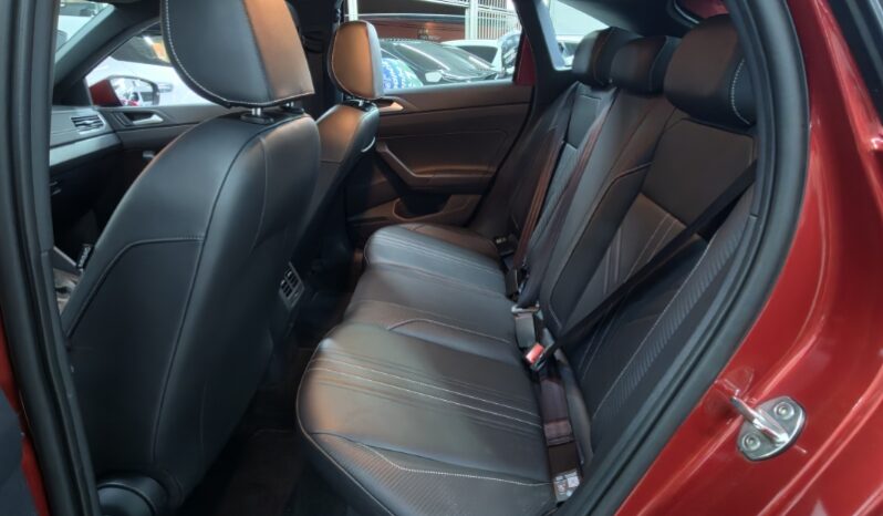
								Volkswagen Nivus Highline 200 TSI full									