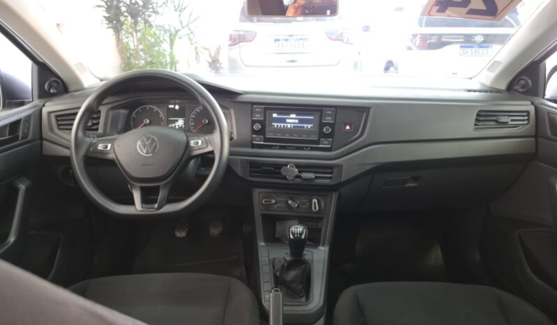 
								Volkswagen Polo Track 1.0 Flex 12V 5p full									