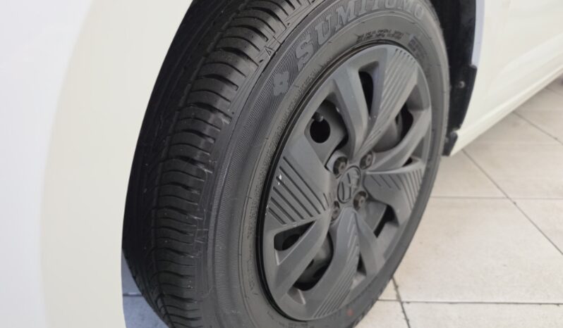 
								Volkswagen Polo Track 1.0 Flex 12V 5p full									