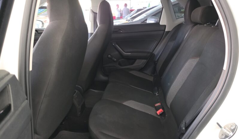 
								Volkswagen Polo Track 1.0 Flex 12V 5p full									