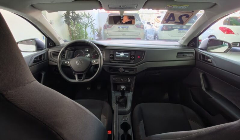
								Volkswagen Polo Track 1.0 Flex 12V 5p full									