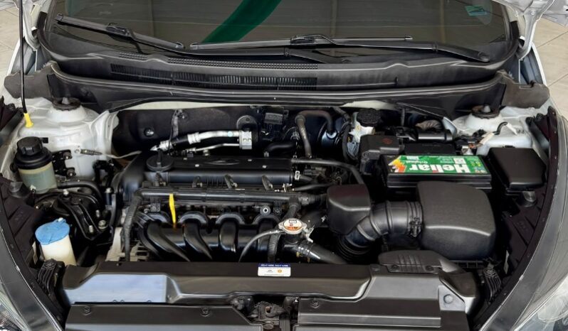 
								Hyundai HB20S 1.6 Comfort Plus (Aut) (Flex) full									