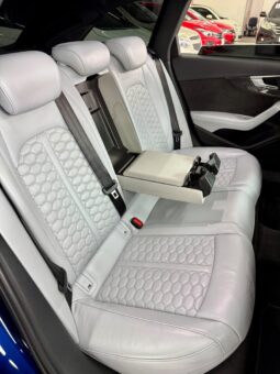 
										Audi RS4 2.9 TFSI Avant Tiptronic quattro full									